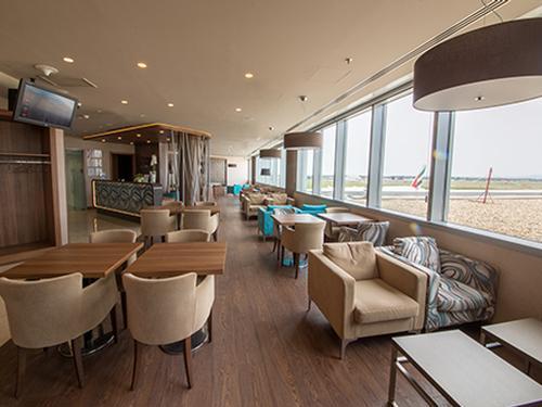 Platinum Lounge (non-schengen) (Terminal 2b)