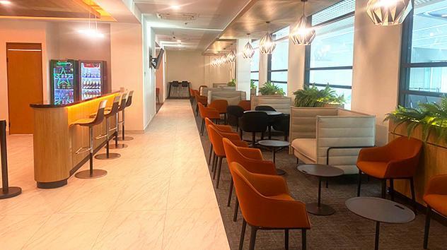 Oma Premium Lounge