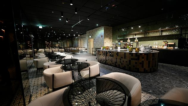 Priority Lounge