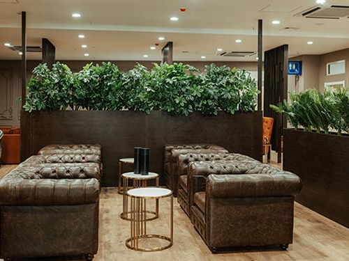 Premium Luxury Lounge