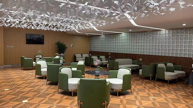 First Class Lounge