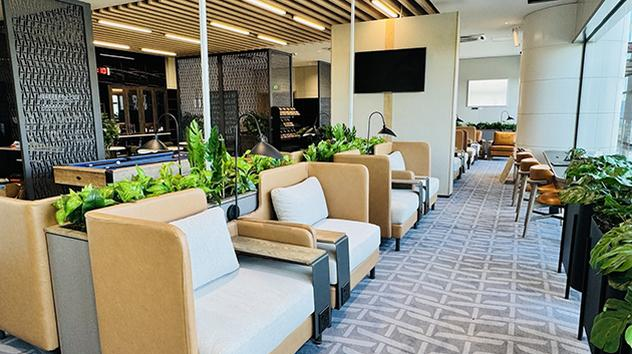 Paragon Premium Lounge
