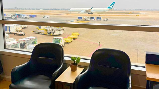 Wingtips Lounge Chicago