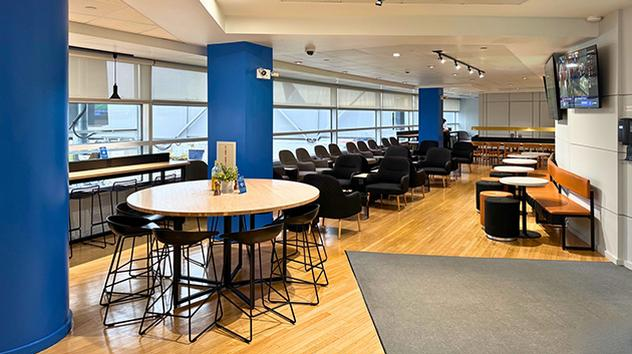 Wingtips Lounge Chicago