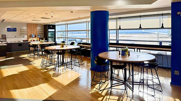 Wingtips Lounge Chicago