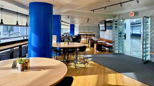 Wingtips Lounge Chicago