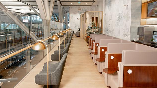 Plaza Premium Lounge (International Departures) 